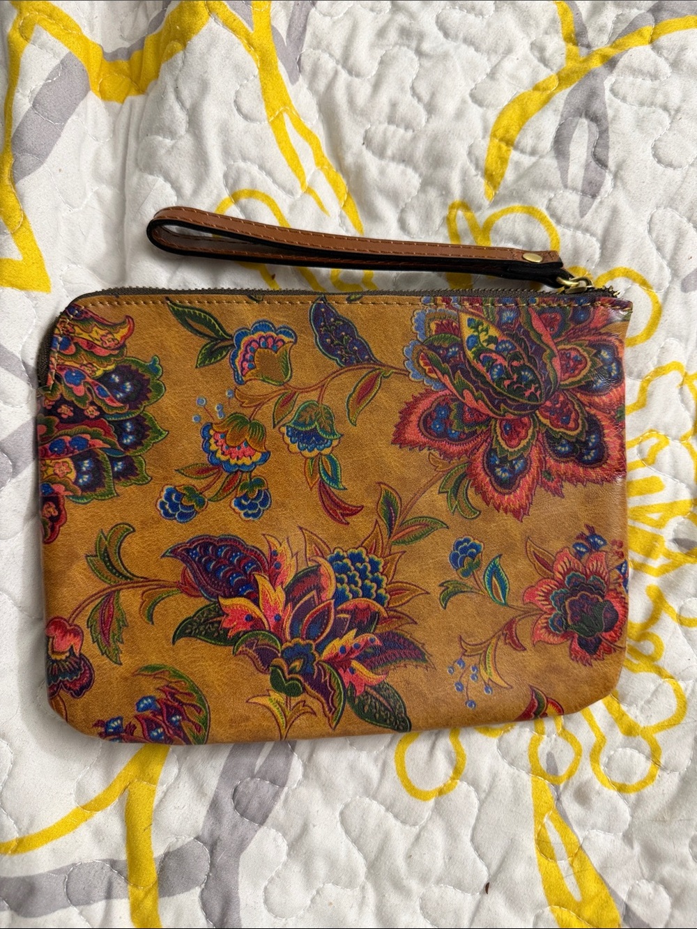NWOT Patricia Nash Floral Print Wristlet Clutch